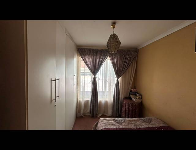 3 BEDROOM HOUSE FOR SALE IN PROTEA NORTH